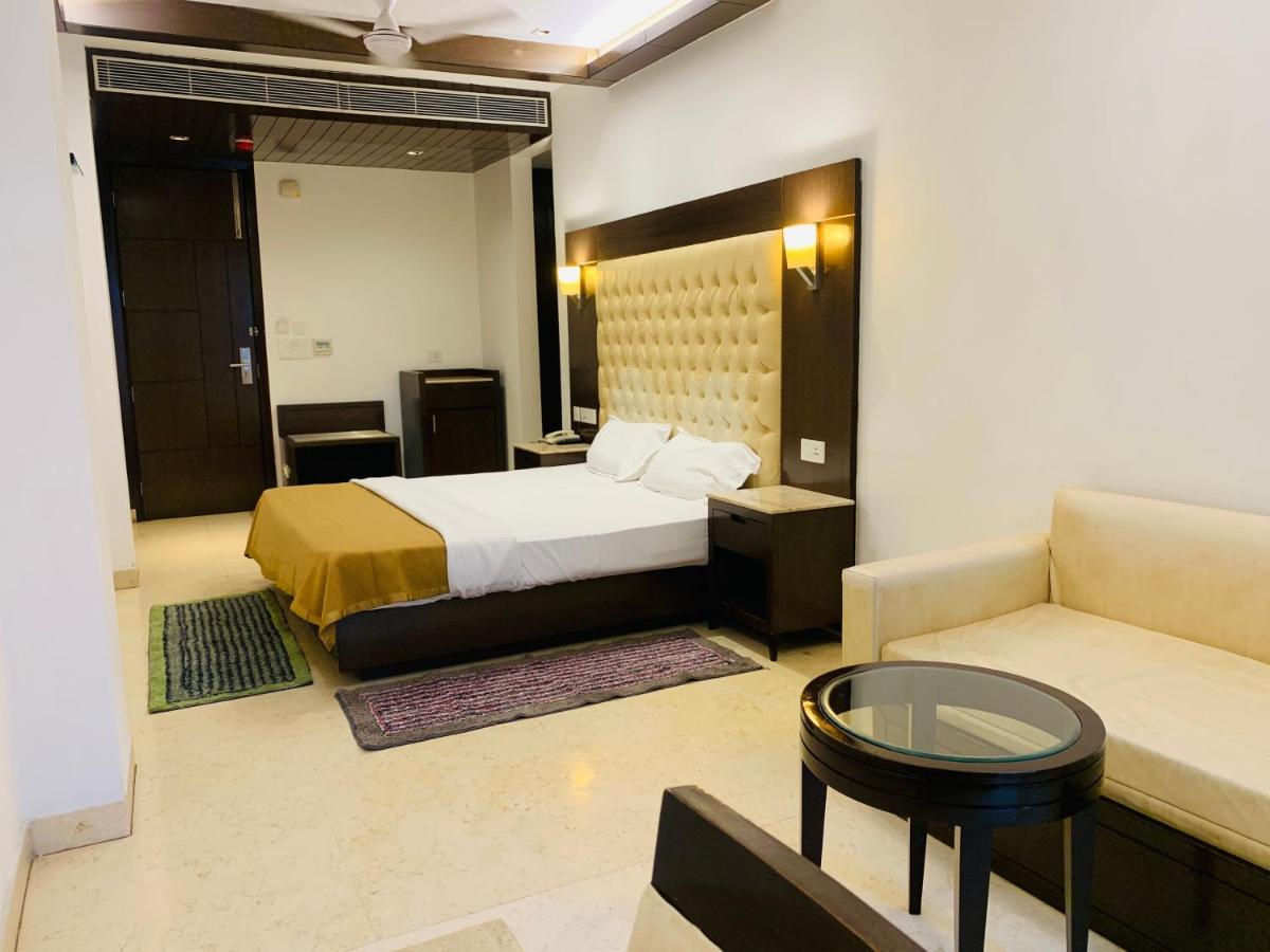 Metropolis Tourist Home Paharganj นิวเดลี ภายนอก รูปภาพ