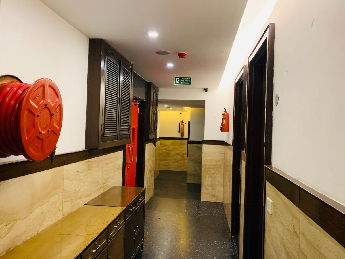 Metropolis Tourist Home Paharganj นิวเดลี ภายนอก รูปภาพ