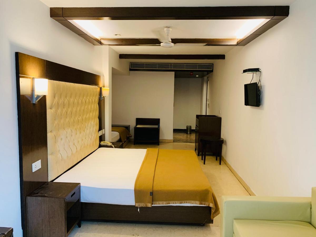 Metropolis Tourist Home Paharganj นิวเดลี ภายนอก รูปภาพ