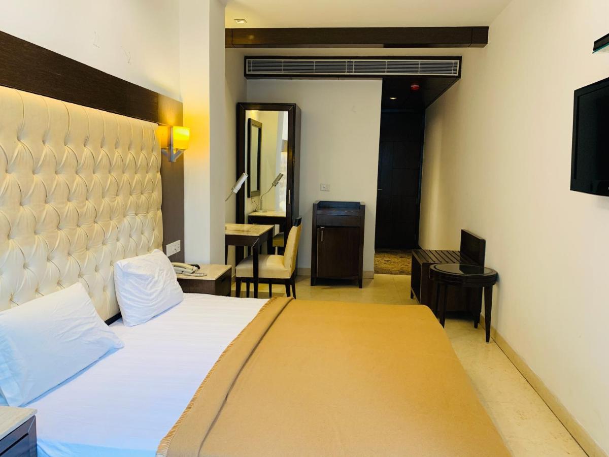 Metropolis Tourist Home Paharganj นิวเดลี ภายนอก รูปภาพ