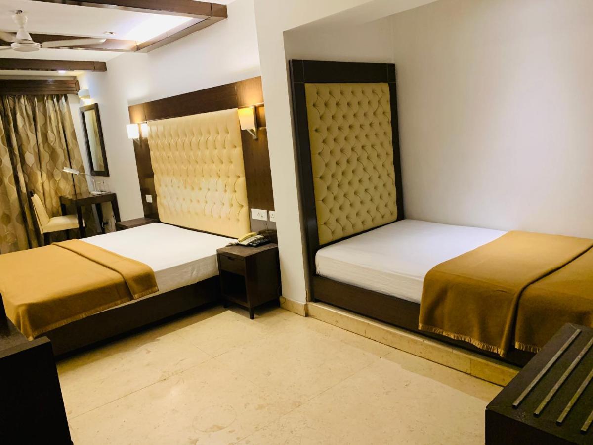 Metropolis Tourist Home Paharganj นิวเดลี ภายนอก รูปภาพ