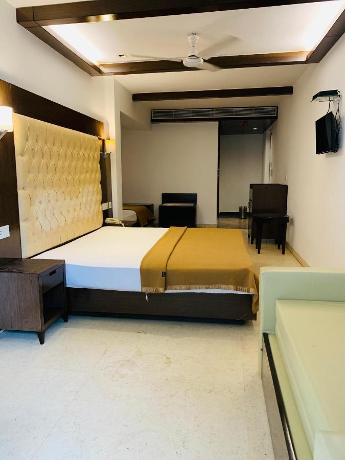 Metropolis Tourist Home Paharganj นิวเดลี ภายนอก รูปภาพ