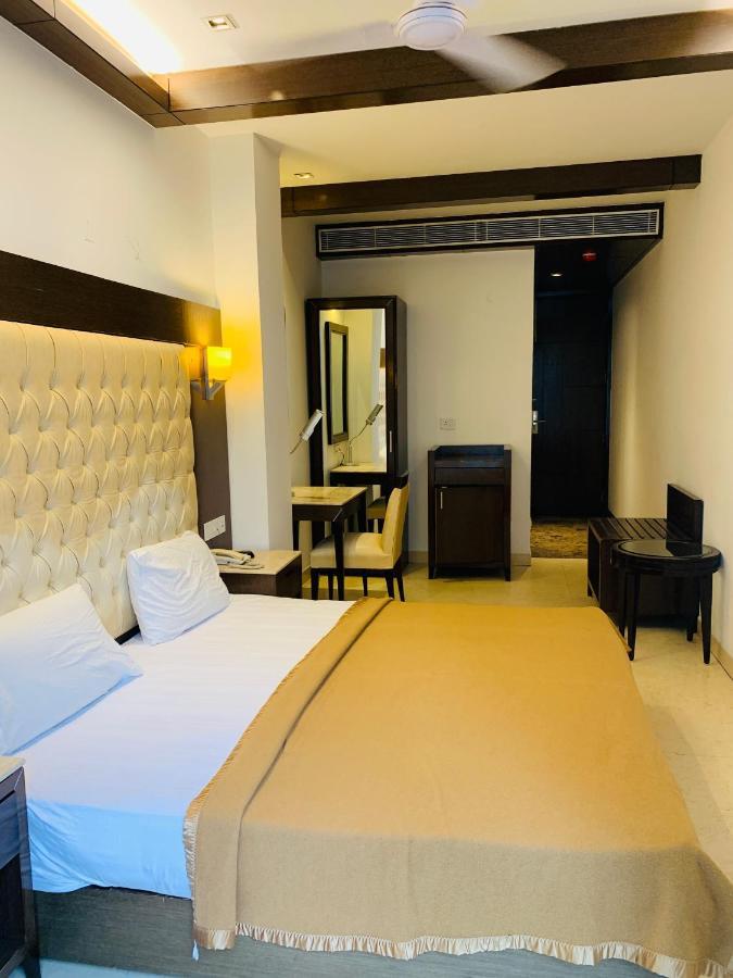 Metropolis Tourist Home Paharganj นิวเดลี ภายนอก รูปภาพ