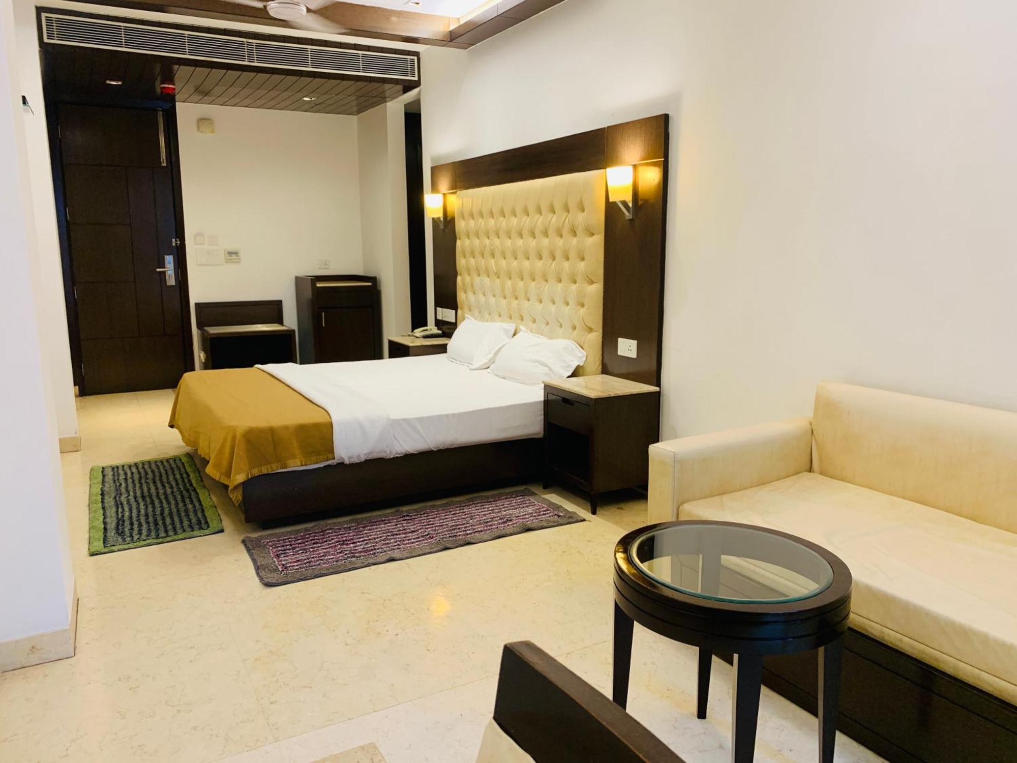 Metropolis Tourist Home Paharganj นิวเดลี ภายนอก รูปภาพ