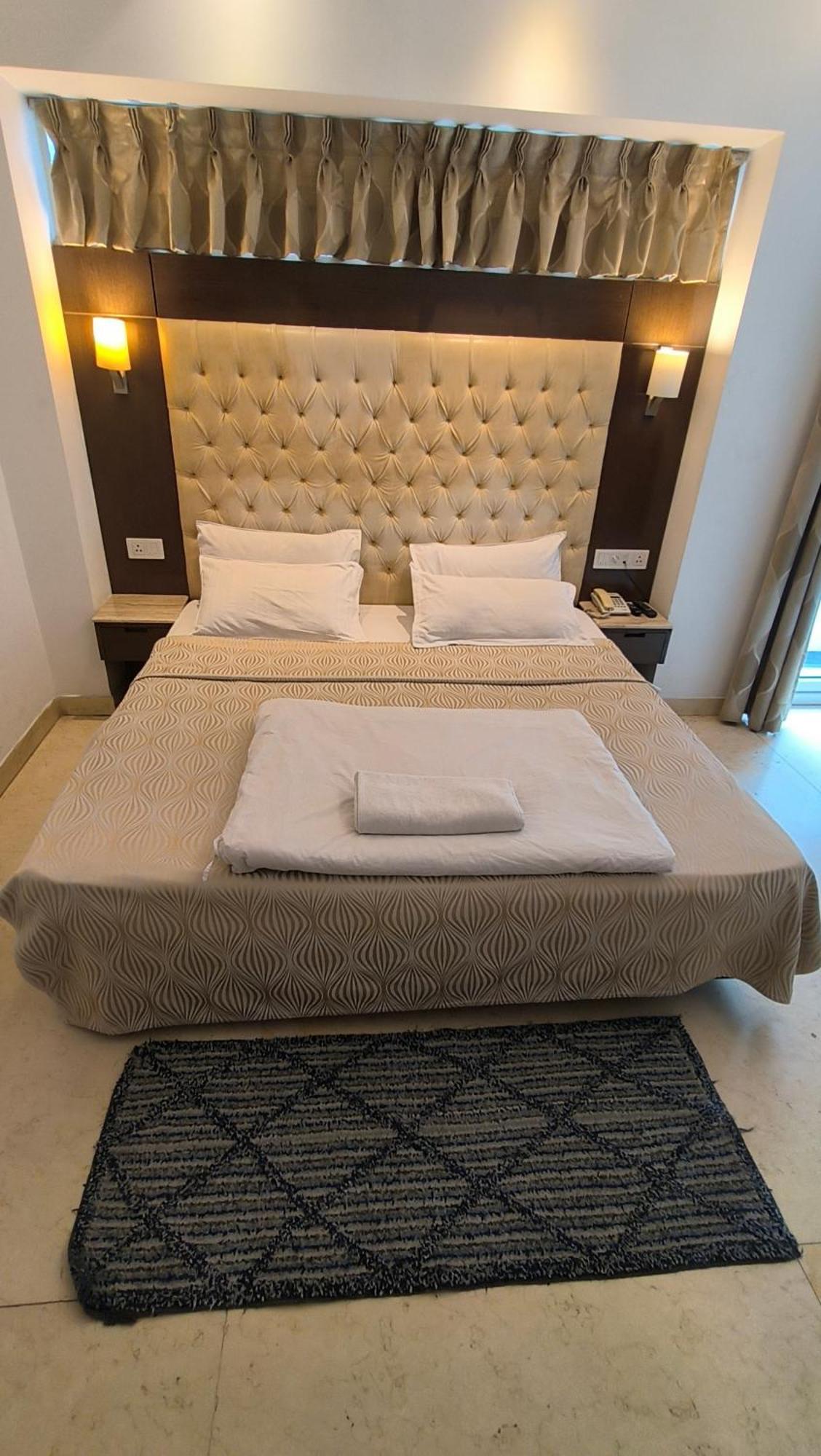 Metropolis Tourist Home Paharganj นิวเดลี ภายนอก รูปภาพ