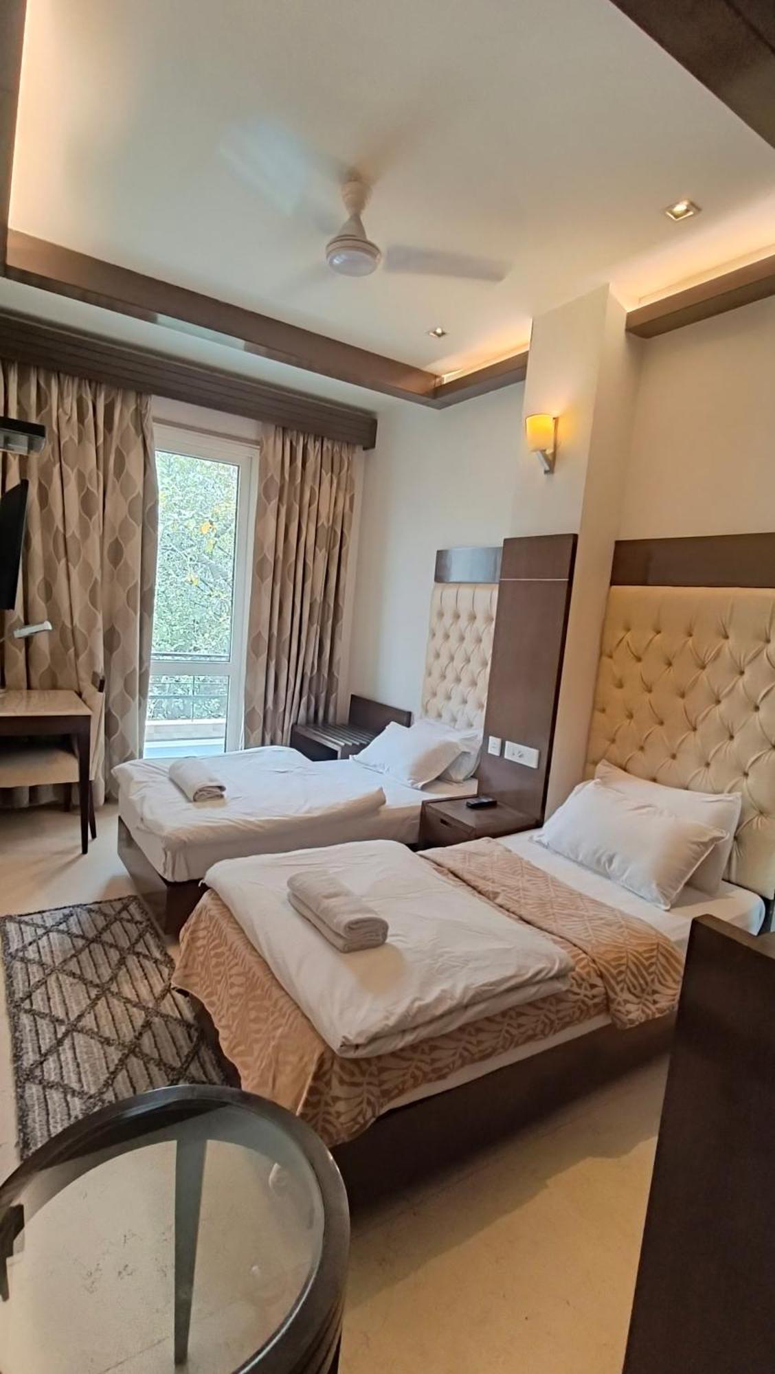 Metropolis Tourist Home Paharganj นิวเดลี ภายนอก รูปภาพ